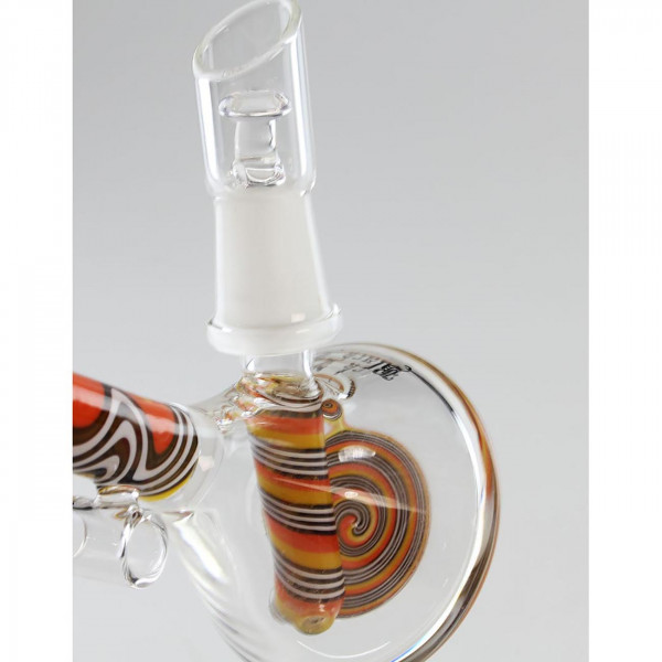 Die Dabbing Bong wurde mit einem Nail ausgestatet