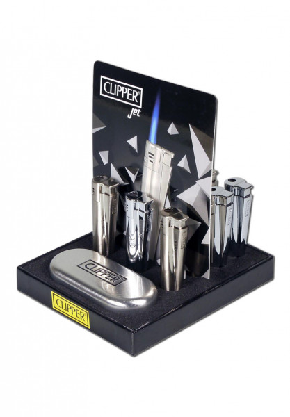 Das Metall Clipper Feuerzeug mit der Jet Flame. In einem edlen Silber kommt die blaue Jet Flame sehr gut Geltung, dazu gibt es noch eine Metallbox.