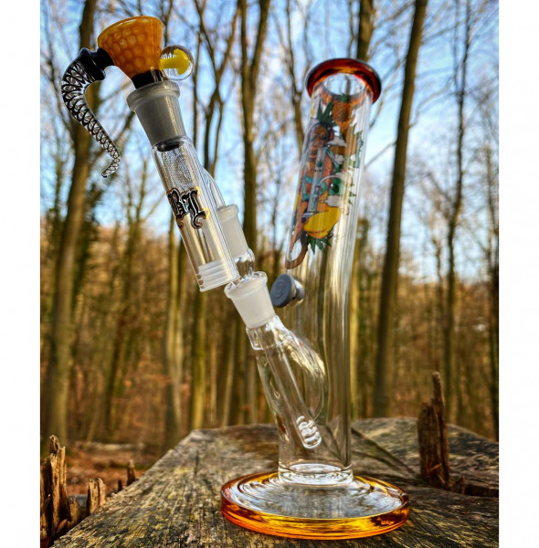 Standard mini Bong mit Diffusor Chillum und gefärbten grünen Farbe Akzenten am Mundstück und Stand fuß